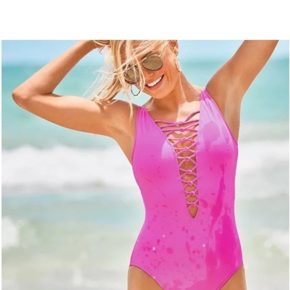 NEW Lilly Pulitzer Isle Lattice One-Piece
Swimsuit PLUMERIA PINK NWT Sz 14 - Picture 6 of 13